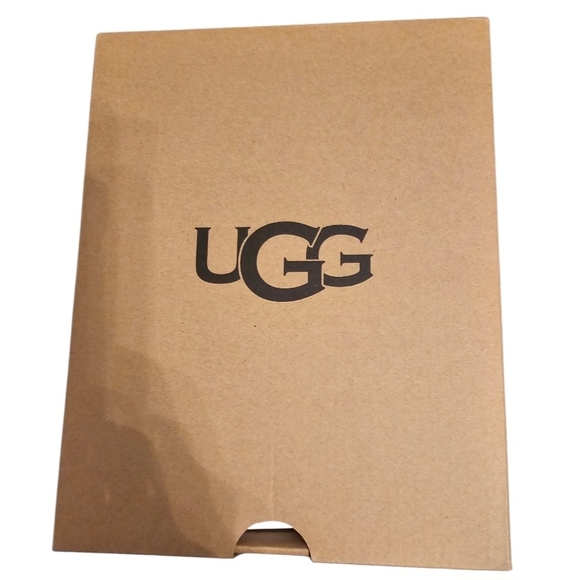 UGG Kids Tan Boots - Picture 5 of 10